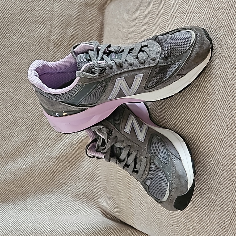 New Balance 990v5